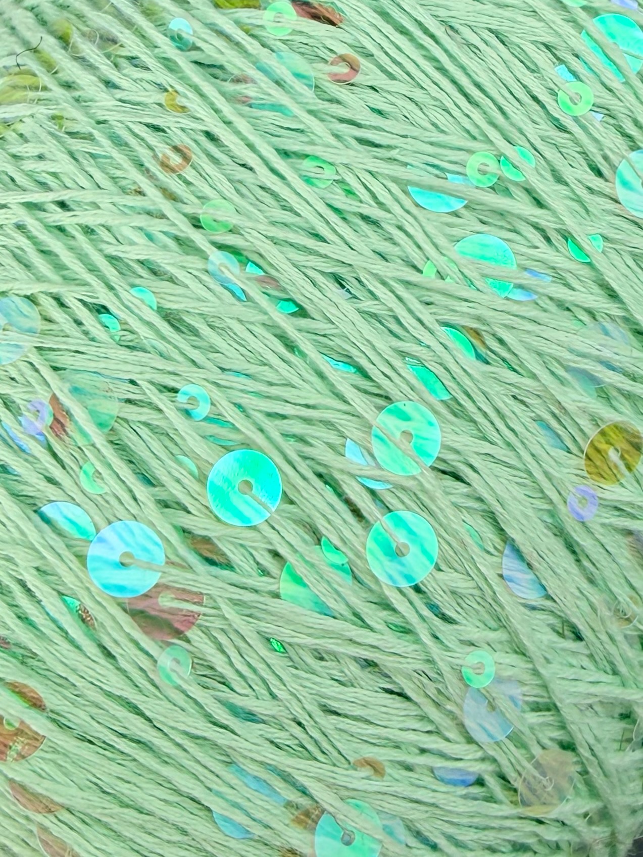 Art. Brillante 260 m / 100 g – cotone con maxi paillettes col. Verde menta